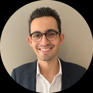 Simon - Prof d'économie - Paris