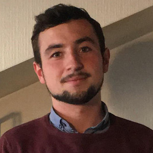 Paul - Prof d'économie - Nantes