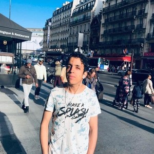 Hassan - Prof d'algèbre - Paris 16e