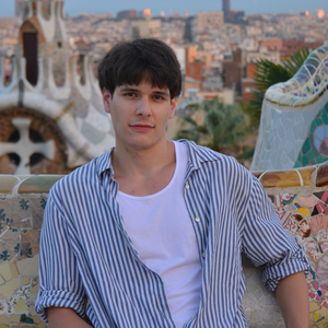 Enzo - Prof de maths - Suresnes