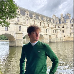 Pierre - Prof d'histoire - Paris