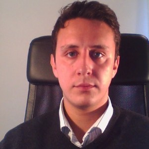 Raphaël - Prof d'histoire - géo - Paris