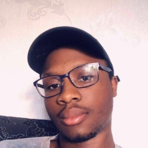 Adama - Prof de maths - Stains