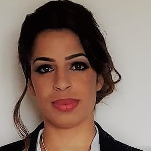Naziha - Prof de biologie - Avignon