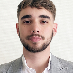Enzo - Prof de marketing - Nevers