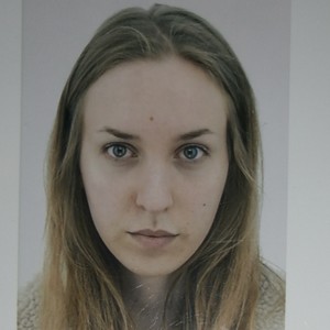Julie - Prof d'aide aux devoirs - Versailles