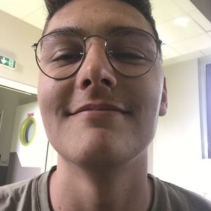 Lucas - Prof de maths - Vaulx-en-Velin