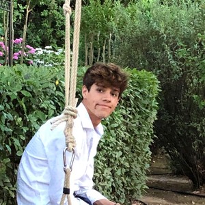 Amos - Prof de maths - Paris