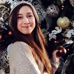 Yasmine - Prof de maths - Paris