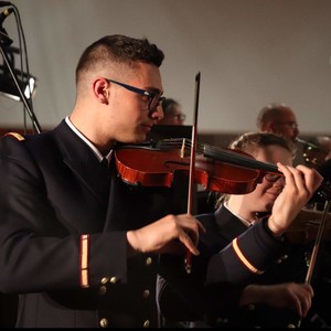 Navijd - Prof de violon - Bron