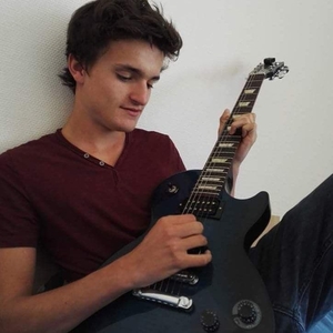 Valentin - Prof de guitare - Villeneuve-d'Ascq