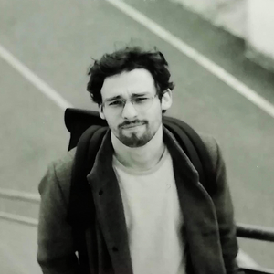 Charles - Prof de français - Paris