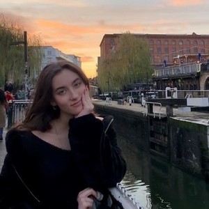 Laetitia - Prof de littérature - London
