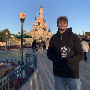 Julien - Prof de maths - Cavalaire-sur-Mer