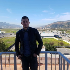 Yanis - Prof de maths - Villeneuve-d'Ascq