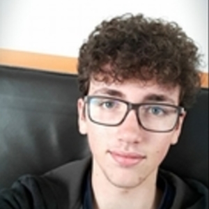 Bastien - Prof d'histoire - géo - Angers