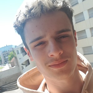 Pierre - Prof de maths - Paris