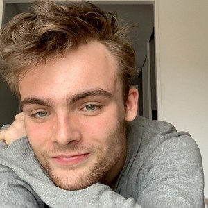 Valentin - Prof de préparation bac scientifique - Suresnes
