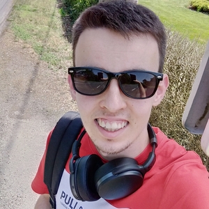 Samuel - Prof d'initiation informatique - Fay-de-Bretagne