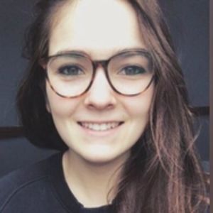Chloé - Prof d'économie - Poitiers