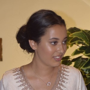 Yasmine - Prof de lecture - Greater London