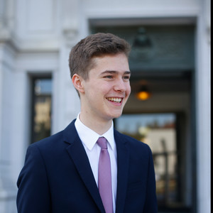 Antoine - Prof d'économie - Paris