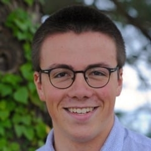 Louis - Prof d'économie - Bordeaux