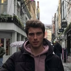 Thomas - Prof de préparation concours sciences po - Paris