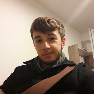Eliott - Prof de français - Vénissieux