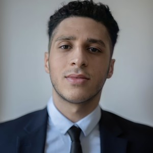 Yanis - Prof de finance - Paris 4e