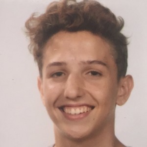 Dylan - Prof d'économie - Bondy