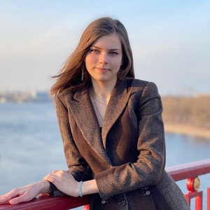 Ivanna - Prof de biologie - Paris