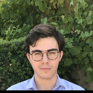 Paul - Prof de marketing - Brécé