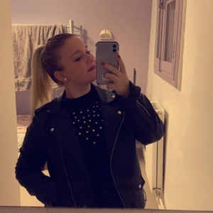 Manon - Prof de maths - Béziers