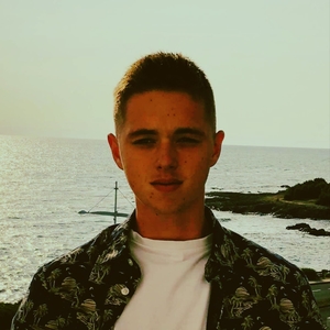 Enzo - Prof de maths - Vanves