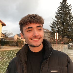 Lucas - Prof d'aide aux devoirs - Beaucroissant