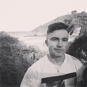 Ian - Prof de physique - Châteaubourg