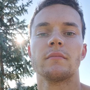 Theo - Prof d'initiation informatique - Neuchâtel