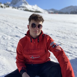 Charly - Prof de maths - Bouguenais