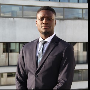 Ibrahim - Prof de droit - Montreuil