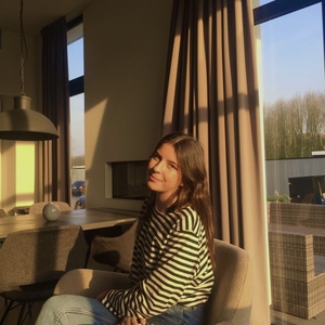 Daphnee - Prof de français - Authie