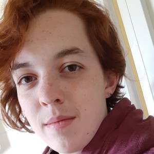 Léa - Prof de maths - Laval