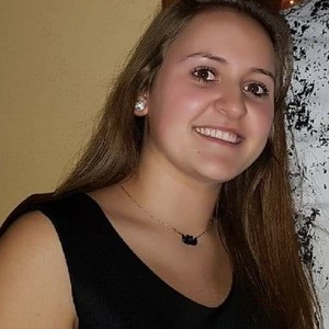 Aline - Prof de piano - Dizy-le-Gros