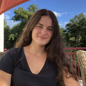 Cassandre - Prof de maths - Saint-Hilaire-d'Ozilhan
