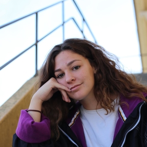 Axelle - Prof de maths - Vuissens