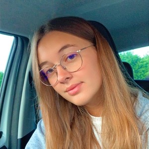 Manon - Prof d'aide aux devoirs - Thumeries