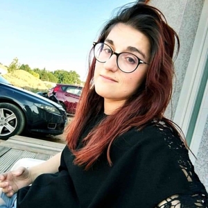 Line - Prof d'aide aux devoirs - Nissan-lez-Enserune