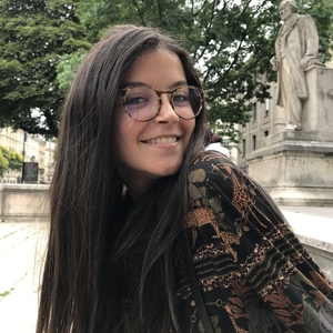 Inès - Prof d'aide aux devoirs - Issy-les-Moulineaux