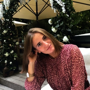 CHARLOTTE - Prof de maths - Lyon