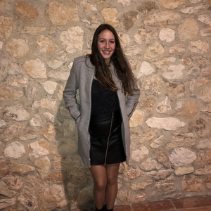 Lola - Prof de maths - Feyzin